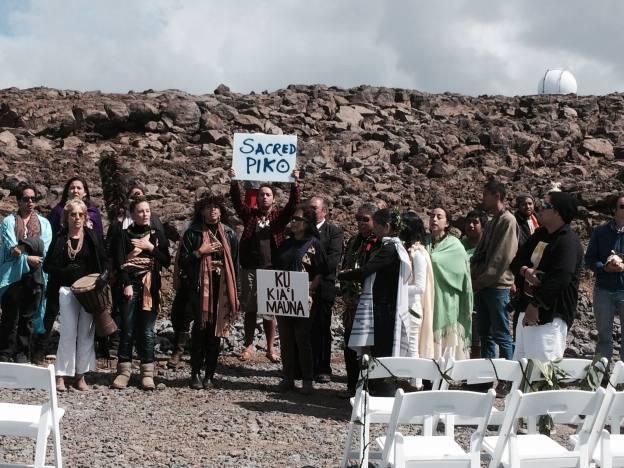 Hawaiians mobbed the event and chanted